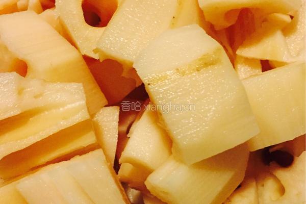 莲藕牛骨绿豆老火靓汤的做法图解2