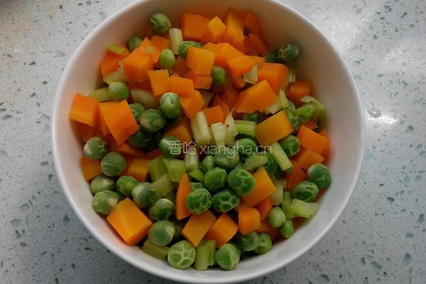 豌豆炒肉丁的做法图解5