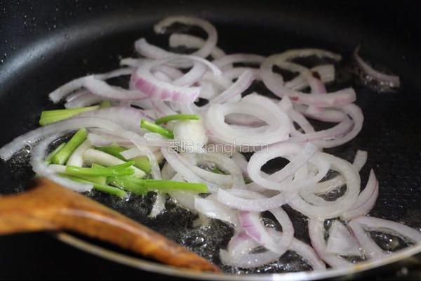 泡菜炒年糕的做法图解5