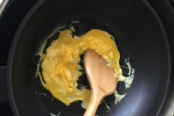 丝瓜炒鸭蛋的做法图解4