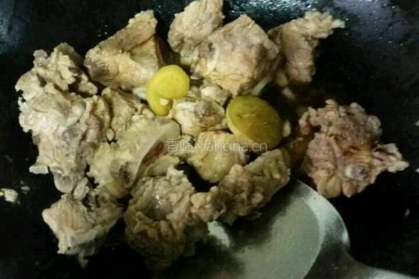 海带小排汤的做法图解3