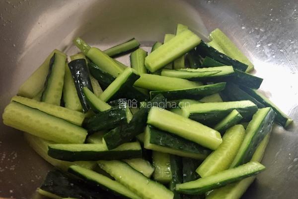 家常腌黄瓜的做法图解3
