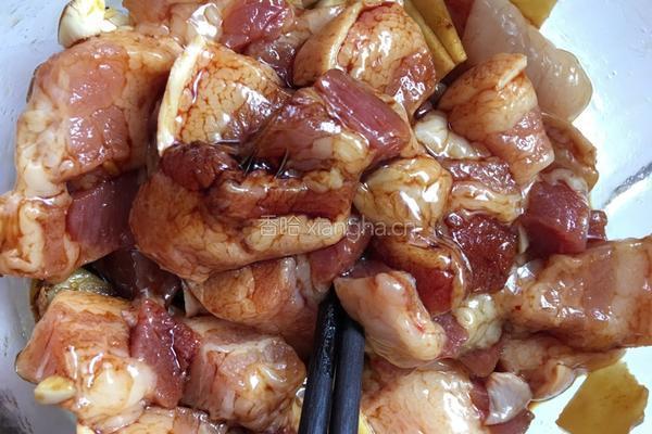 米粉蒸肉的做法图解1