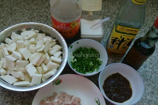 酱爆肉末茄子的做法图解1