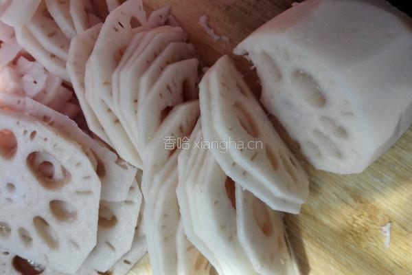 糖醋莲藕的做法图解1