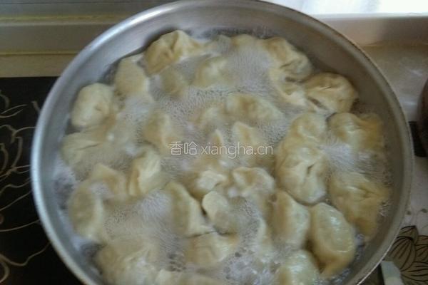 槐花猪肉水饺的做法图解10