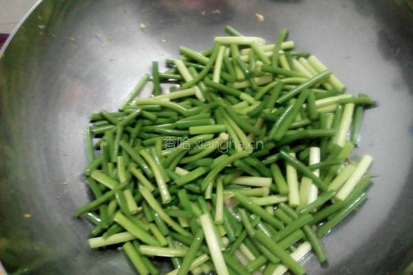 蒜薹鸡蛋的做法图解8