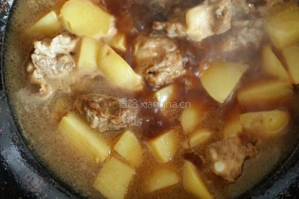 土豆烧排骨的做法图解3