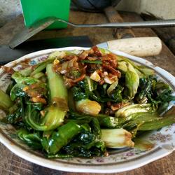 普宁豆酱炒小白菜的做法[图]