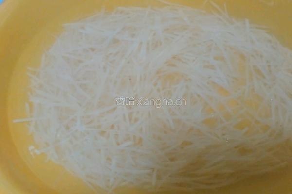 土豆丝炒肉的做法图解2
