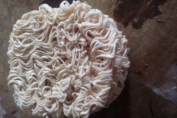 紫菜虾面的做法图解2