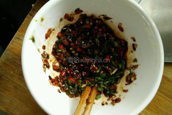 凉拌皮蛋的做法图解13