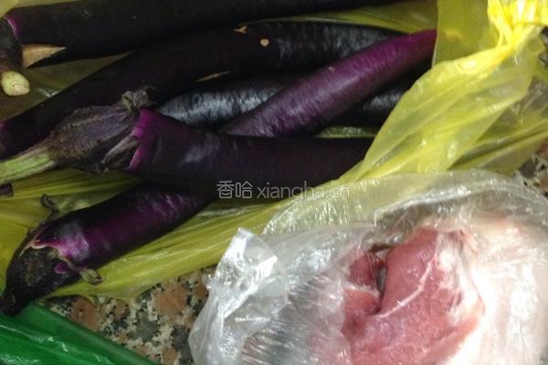 油焖肉末茄子的做法图解1