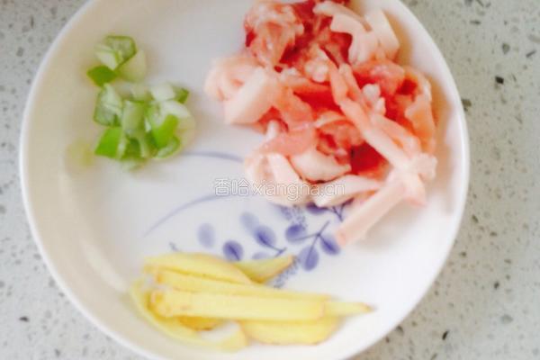 肉炒黄豆芽的做法图解2