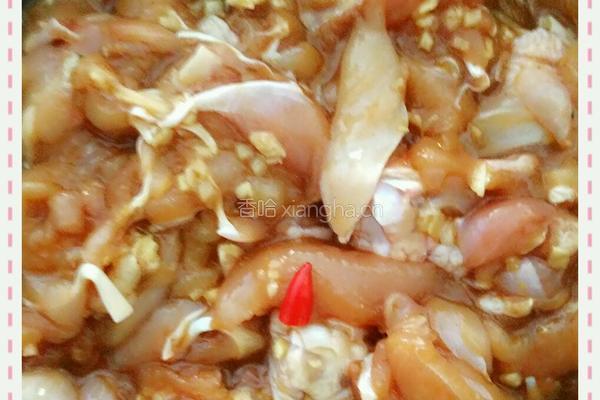 香菇蒸鸡腿肉的做法图解2