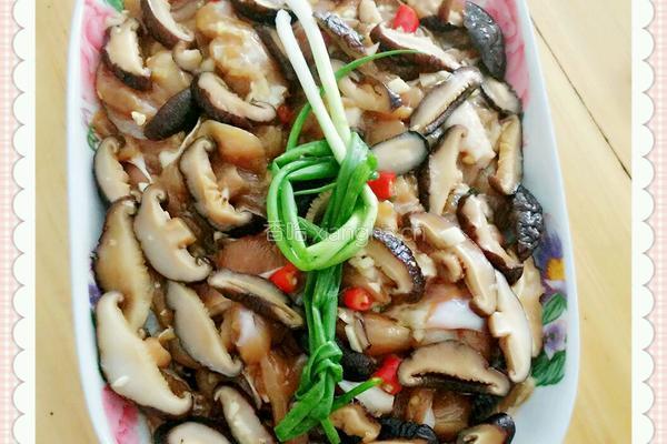 香菇蒸鸡腿肉的做法图解4