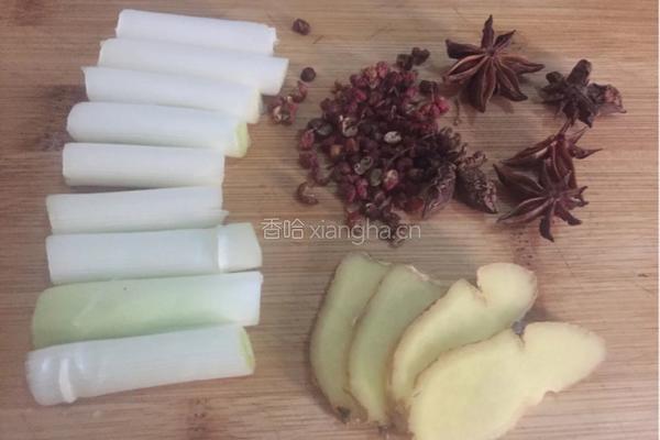 美味卤鸡爪的做法图解2