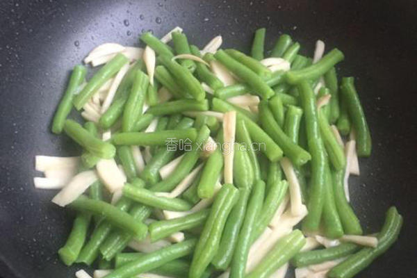 芸豆蘑菇小炒的做法图解5