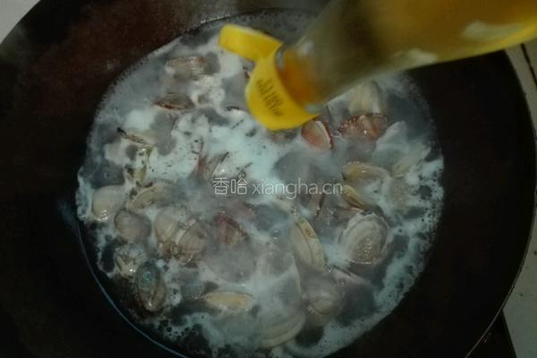 葱油爆花甲的做法图解4