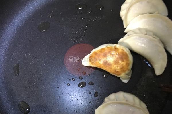 煎饺子的做法图解3
