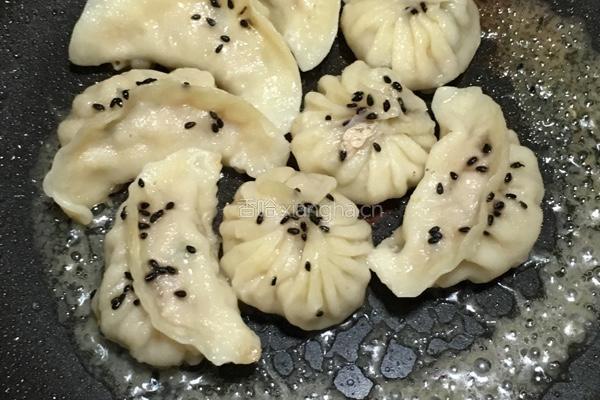 煎饺子的做法图解6