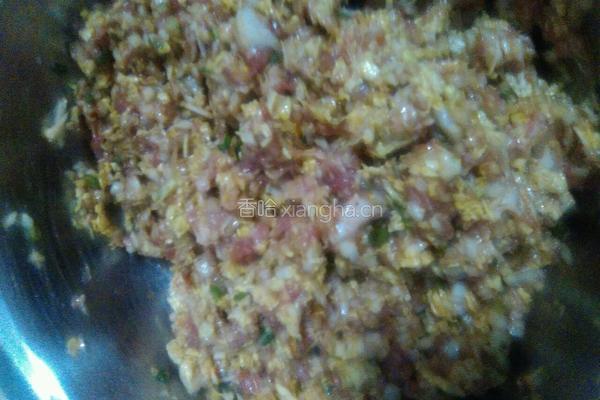 猪肉白菜生煎饺子的做法图解3