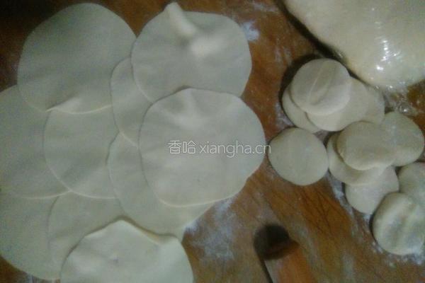 猪肉白菜生煎饺子的做法图解5