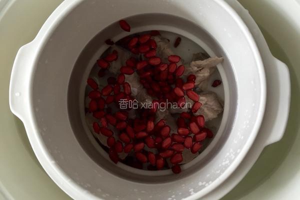 花生排骨汤的做法图解4