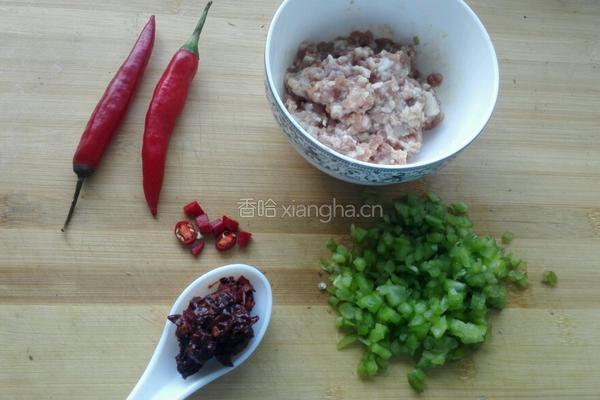 肉末粉条蚂蚁上树的做法图解2