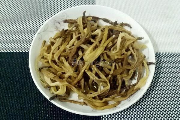 黄花菜烧肉的做法图解3