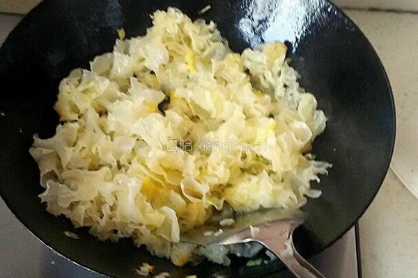 银耳炒鸡蛋的做法图解6