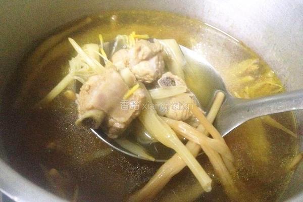 黄花菜排骨汤的做法图解7