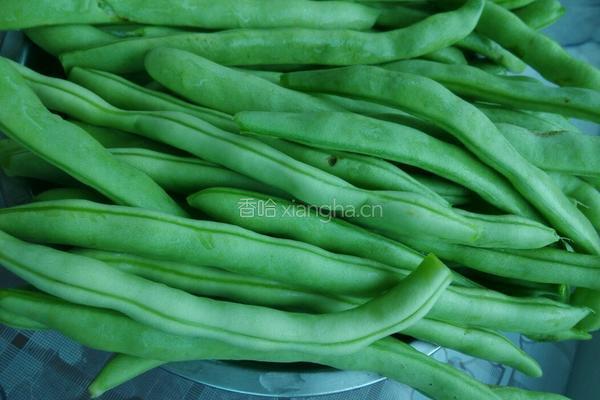 豆角炒肉的做法图解1