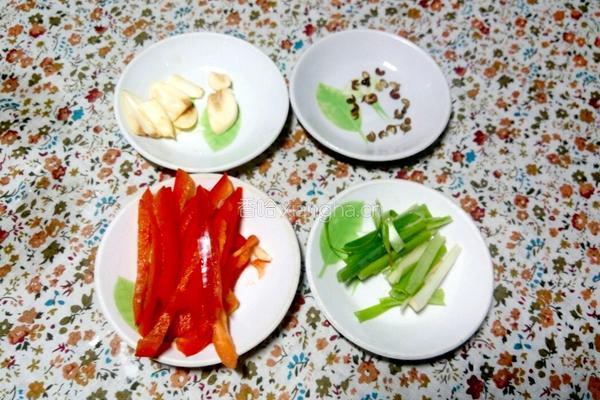清炒豆苗的做法图解2