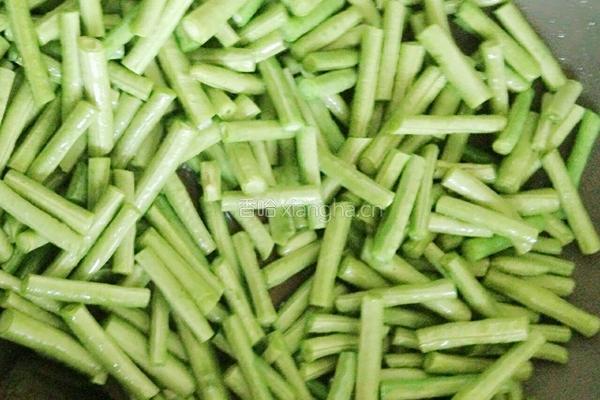 蒜香煸豆角的做法图解5