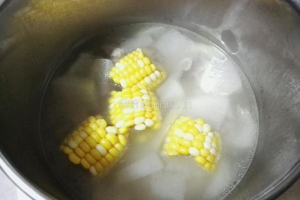 冬瓜排骨玉米汤的做法图解7