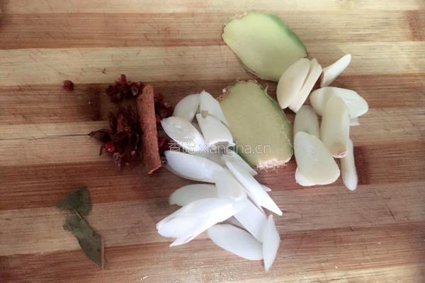 土豆牛腩煲的做法图解5