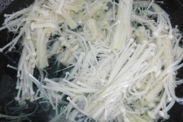 凉拌黄瓜金针菇的做法图解3