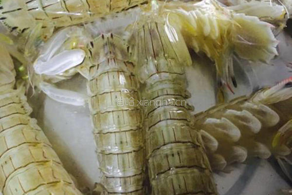 椒盐皮皮虾（虾爬子）的做法图解1