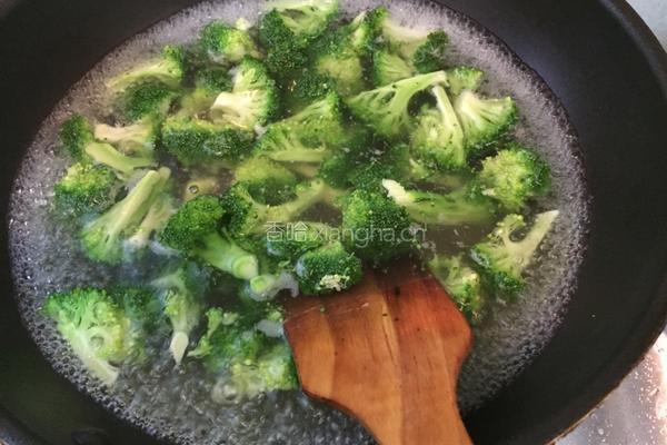 糖醋虾仁的做法图解7