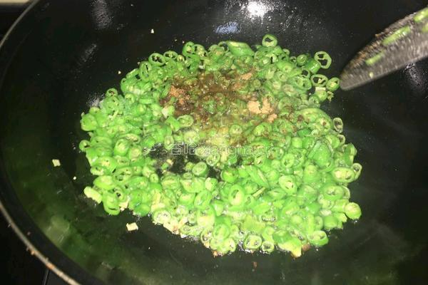 辣炒鹅蛋的做法图解3