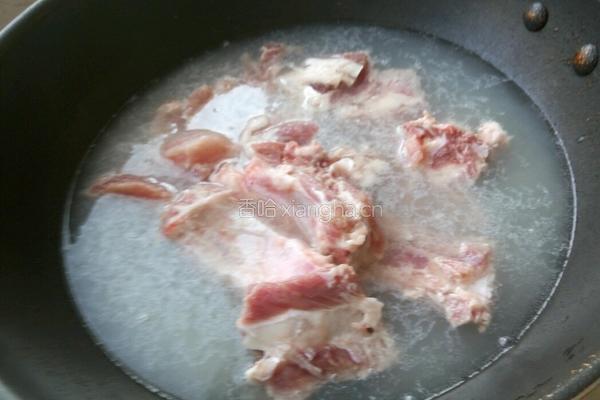 红烧排骨土豆的做法图解3