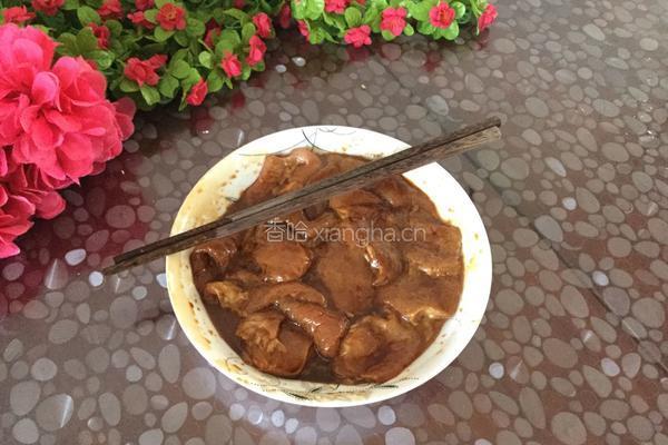 青椒苦瓜炒肉的做法图解2