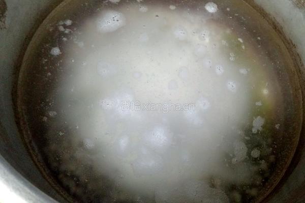 南瓜绿豆薏仁粥的做法图解4