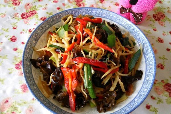 茭白木耳炒肉的做法图解4