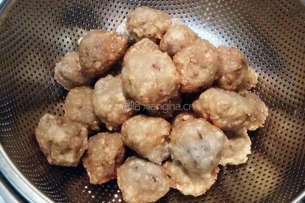 猪肉丸子的做法图解11