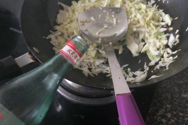 爆炒卷心菜的做法图解4