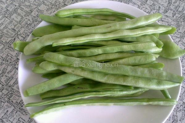 肉炒芸豆的做法图解1