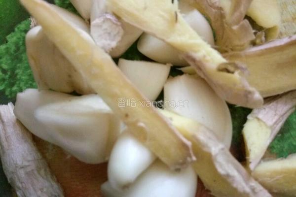 排骨土豆汤的做法图解3