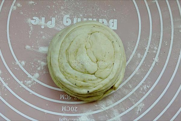 自制椒盐手抓饼的做法图解7